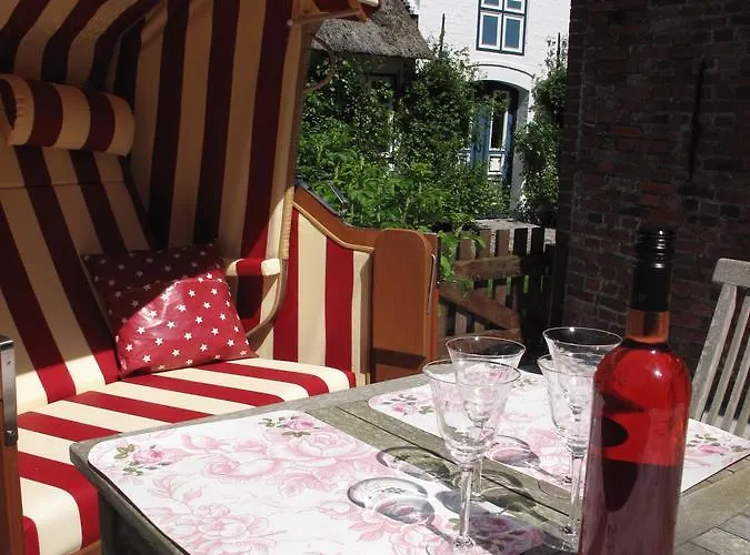 Haus-an-de-marsch * Midlum (Schleswig-Holstein)